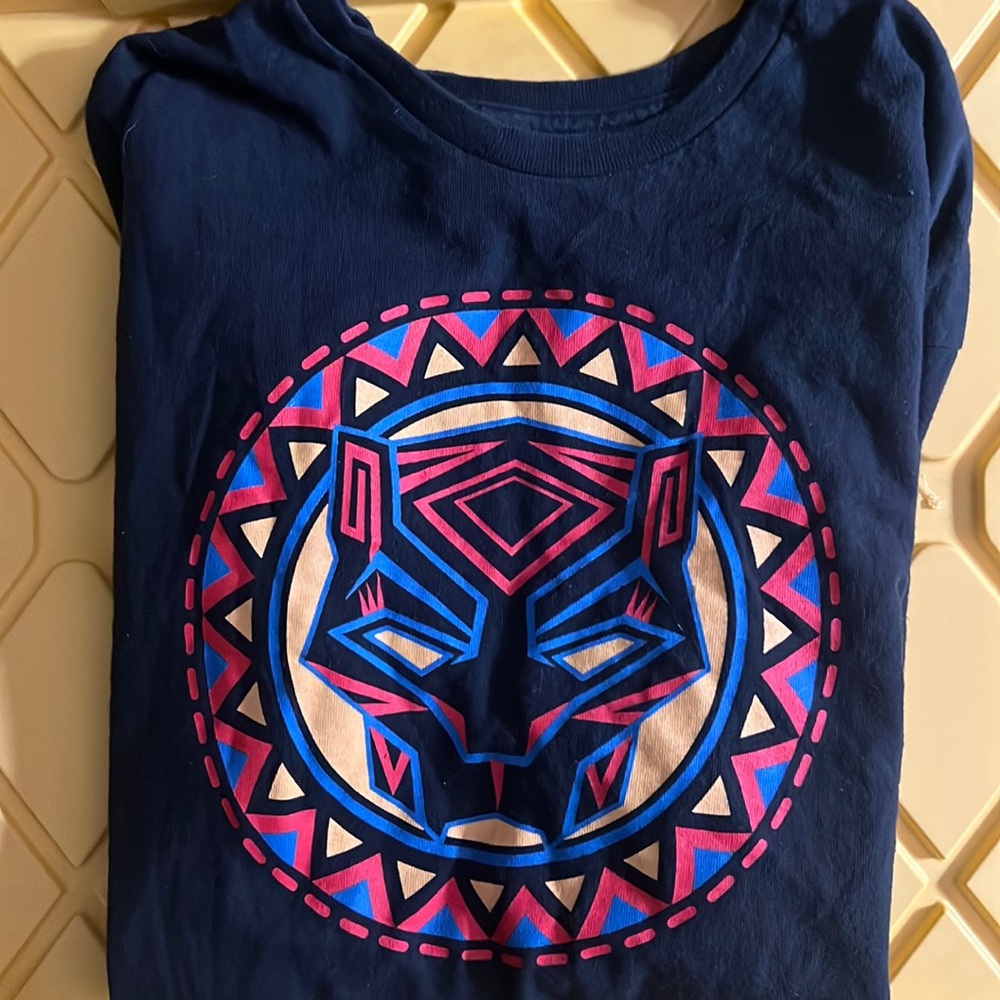 Black Panther T-shirt by Marvel